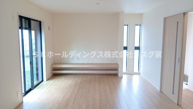 綾部市井倉町日渡りの居間・リビング