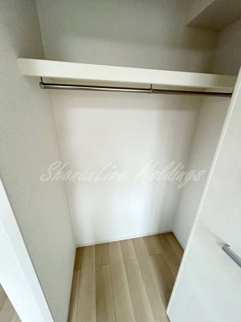 茅ヶ崎市赤松町のアパートの収納