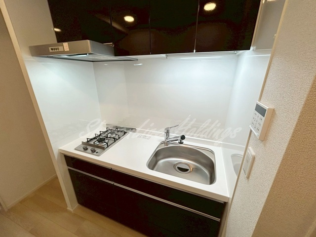 茅ヶ崎市赤松町のアパートのキッチン