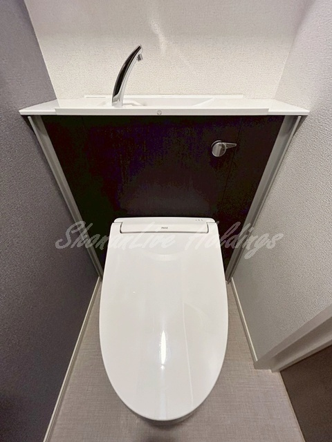 茅ヶ崎市赤松町のアパートのトイレ