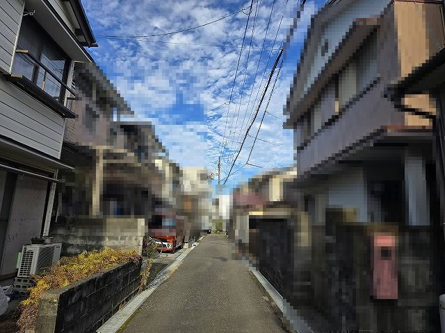 高知市薊野南町の前面道路含む現地写真