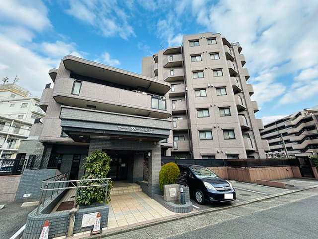 サーラ・グリーン惟信町の外観