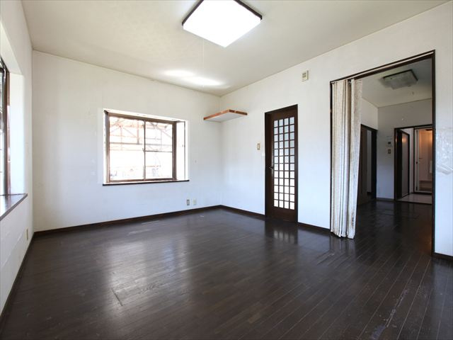 【居間・リビング】の画像