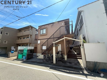 敷地内に駐輪場があります