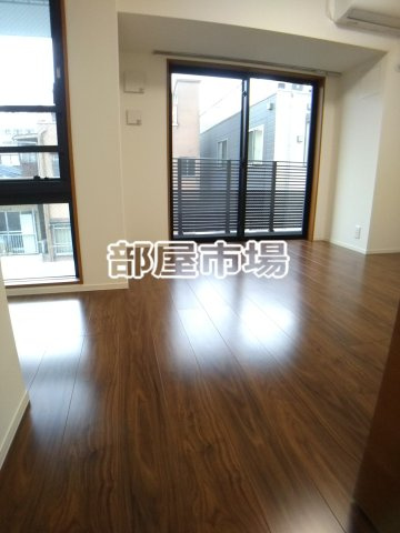 レオーネ押上キューブの居間・リビング