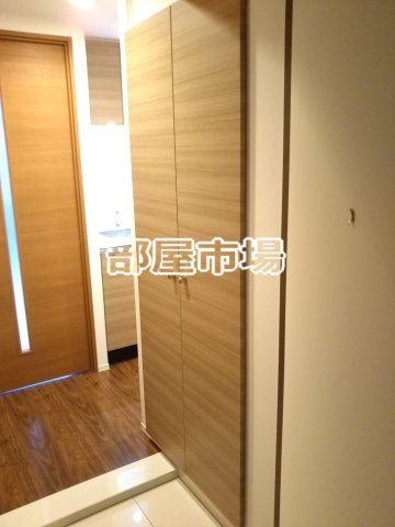 レオーネ押上キューブの玄関