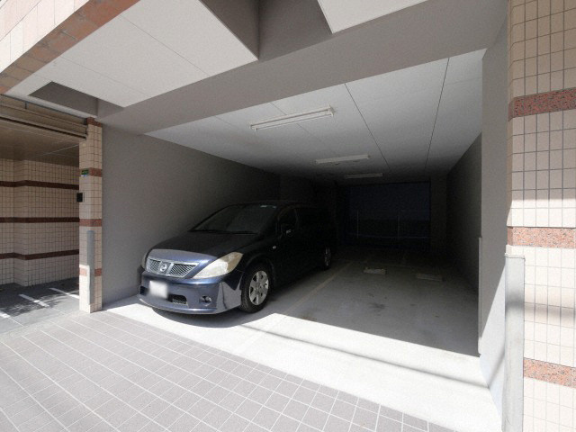 プライマル大阪天満宮の駐車場