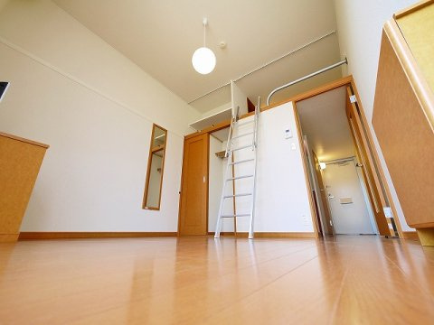 レオパレスＥＡＳＴ　ＦＩＥＬＤ　精華の洋室|コンパクトで使いやすい洋室です