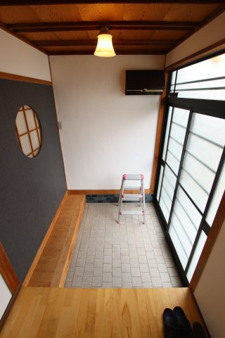 【玄関】 | 河内長野市松ケ丘東町貸家