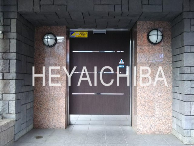 バージュアル西日暮里のエントランス