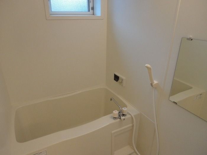 ジュパール Ⅲ棟の浴室|追焚給湯付き浴室