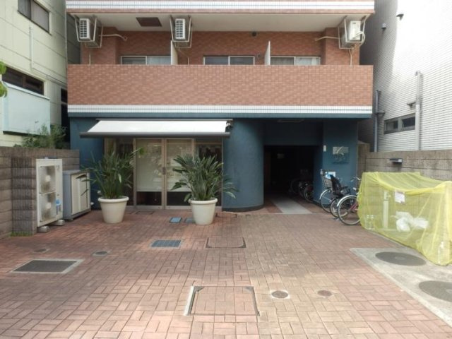 サンパティーク新丸子のエントランス