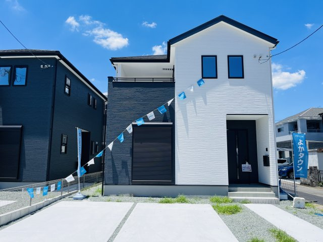 よかタウン／東区西原２丁目５期／２号棟の前面道路含む現地写真