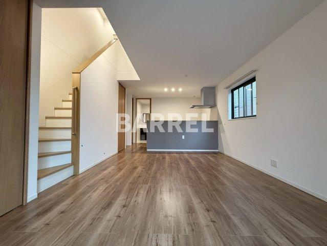 forest base B棟の居間・リビング