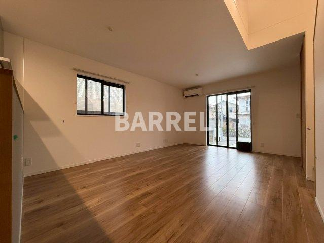 forest base B棟の居間・リビング