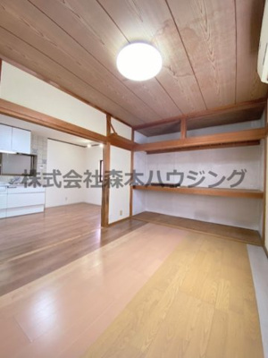 【洋室】 | 　門真市三ツ島6丁目戸建 | リビングスペース代わりに使えそうな洋室です
2階