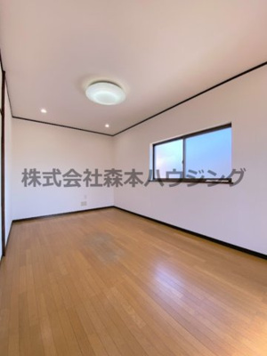 【洋室】 | 　門真市三ツ島6丁目戸建 | 広々とした洋室です
3階