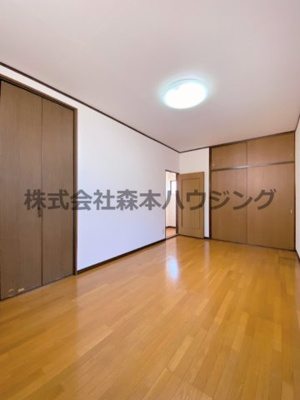 【寝室】 | 　門真市三ツ島6丁目戸建 | 落ち着いて過ごせるお部屋なので、寝室にいかがでしょうか
3階