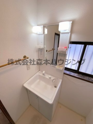 【独立洗面台】 | 　門真市三ツ島6丁目戸建 | 独立洗面台、朝の身支度には欠かせません