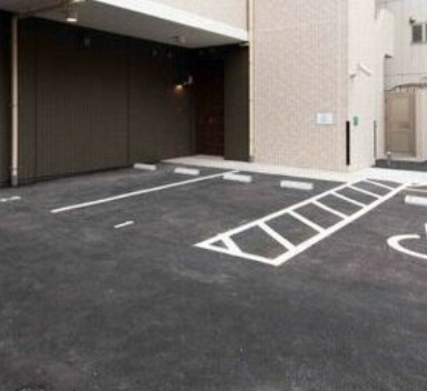 スプランディッド南千住の駐車場