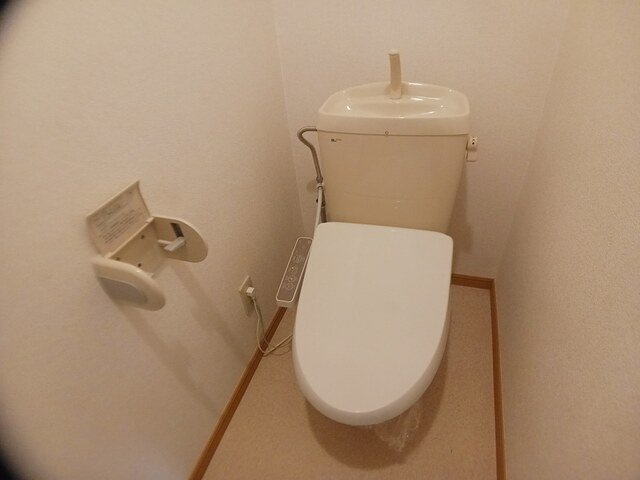 【トイレ】 | アレーゼＦ | コンパクトで使いやすいトイレです
