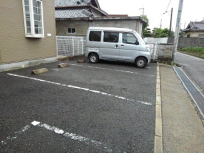 【駐車場】 | サンヒルズ千代田Ⅰ | 駐車場に車を止められます