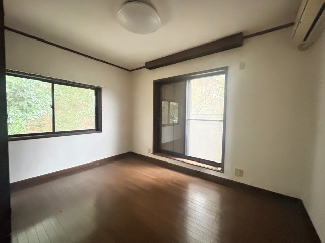 【洋室】 | 銚子市春日町　カーポート付4LDK
