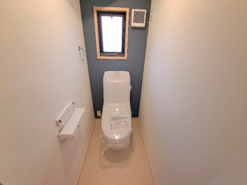 須賀川市北上町のトイレ|落ち着いた色調のトイレです
