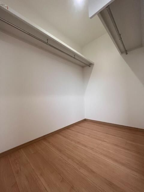 リードタウン南高江の収納