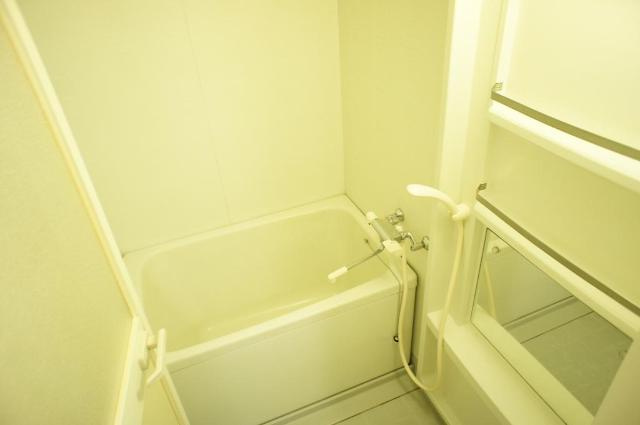 エイトハウスＡの浴室|バス