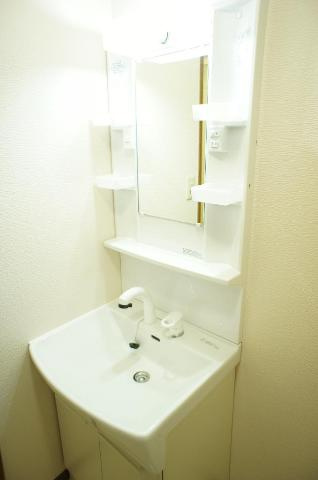 エイトハウスＡの洗面所|洗髪洗面化粧台