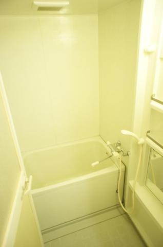 エイトハウスＡの浴室|バス