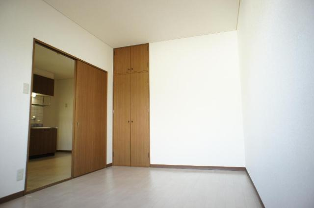 エイトハウスＡの内装|北側洋間