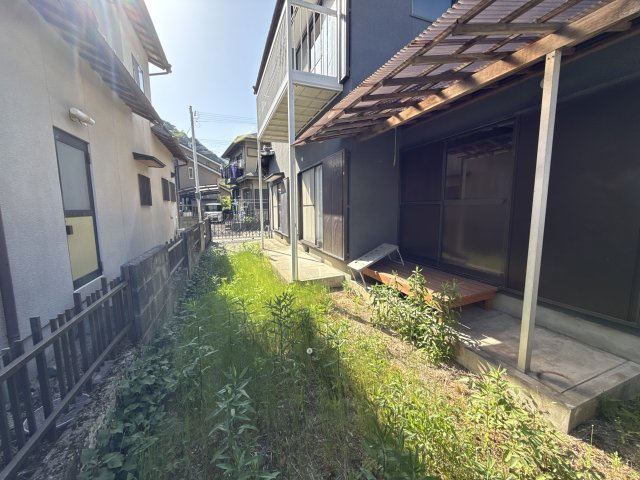 菅生澗戸建ての庭