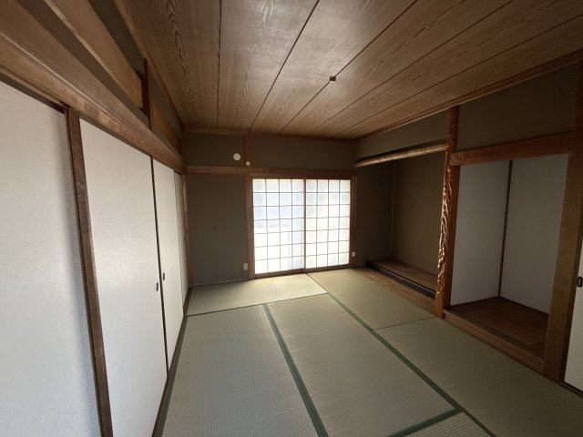菅生澗戸建ての和室