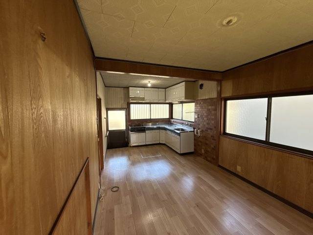 菅生澗戸建ての居間・リビング