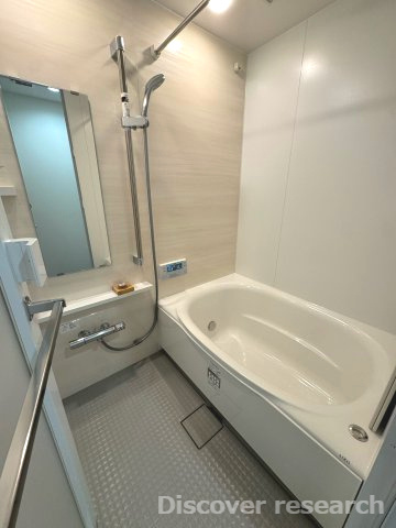 ハイネス福生の浴室