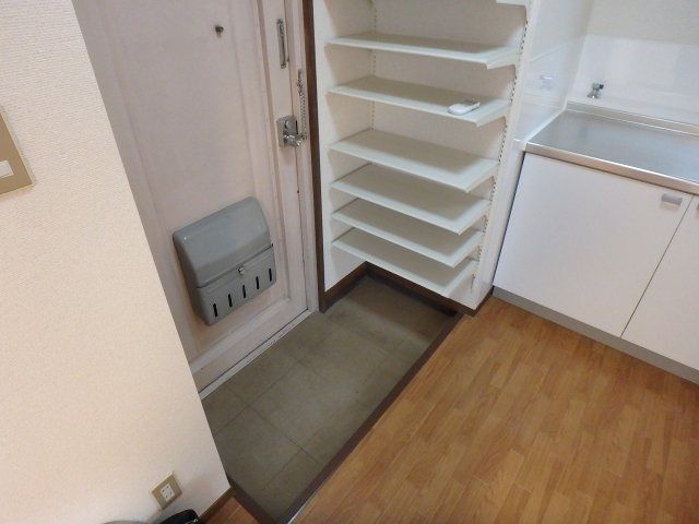 滝浦ビルの玄関