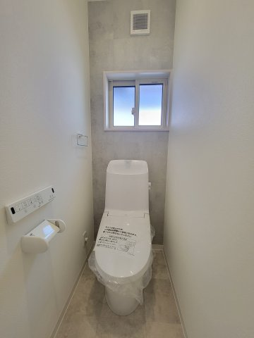 津秦1区画（122-18）・新築戸建のトイレ