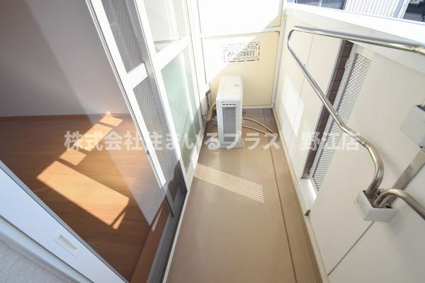 守口市南寺方北通２丁目の賃貸マンションのバルコニー
