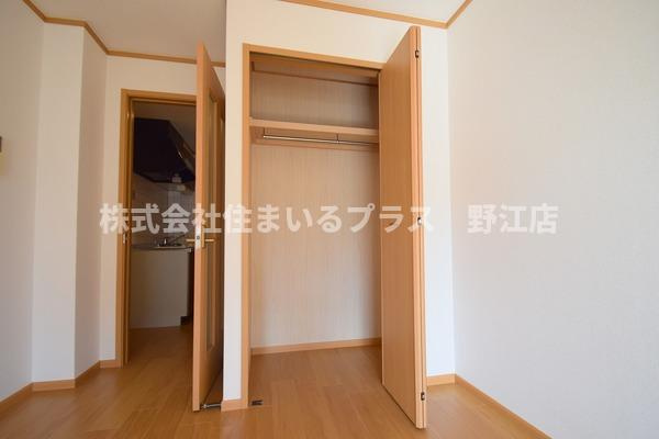 守口市南寺方北通２丁目の賃貸マンションの収納