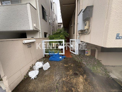 【エントランス】 | 小松ハイツ | 落ち着いたエントランスです