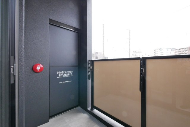 フェロー博多駅南　東住吉小学校区のバルコニー