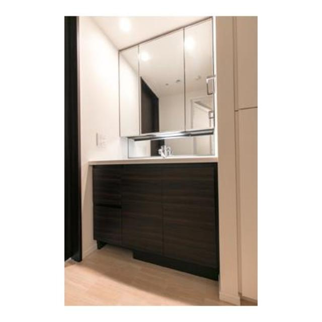 プラウドタワー白金台の洗面所|※写真は同タイプ住戸です。