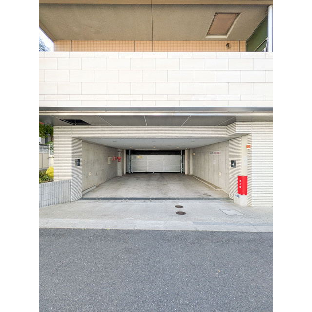 プラチナコート広尾の駐車場