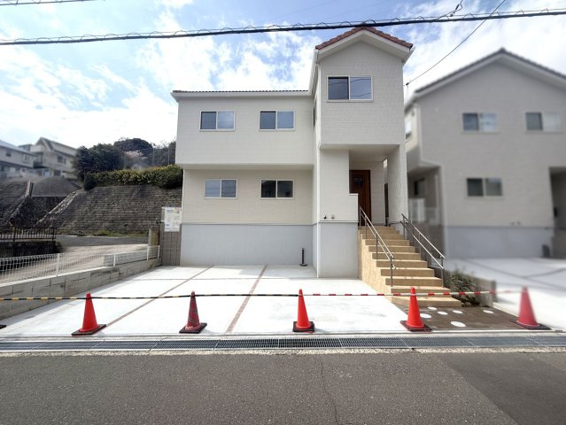 八木6丁目　4号棟　新築戸建
