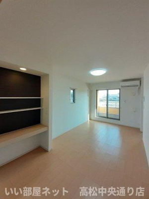 【居間・リビング】 | クラール仏生山Ｂ