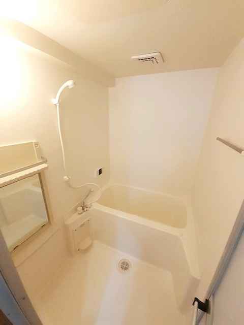 ソレイユ神田の浴室|バス