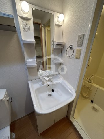 エスリード野田阪神駅前の洗面所|エスリード野田阪神駅前　独立洗面台