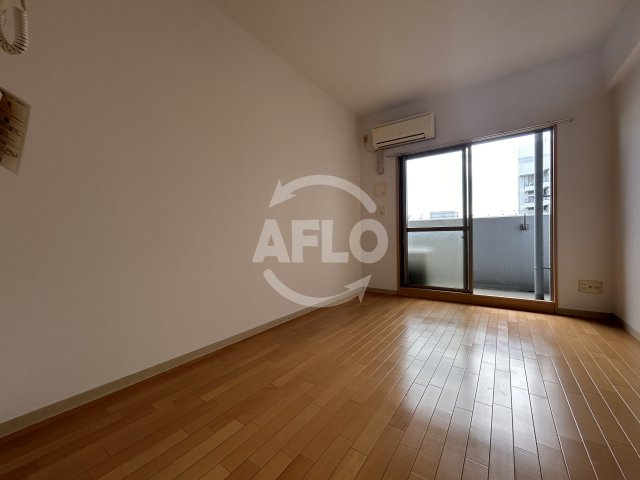 エスリード野田阪神駅前の居間・リビング|エスリード野田阪神駅前　洋室